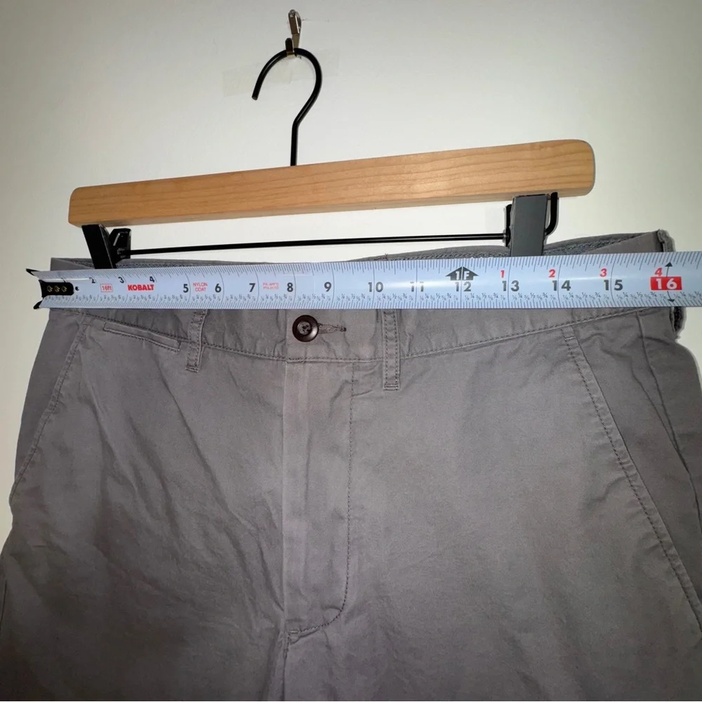 J Crew‎ Gray Reimagined Cotton Stretch Chino Shorts Size 31